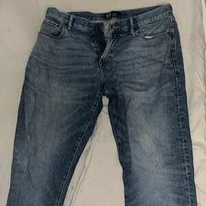 I’m selling because I’m a 31 not a 32 wait, this fits well if you are 32 or 33